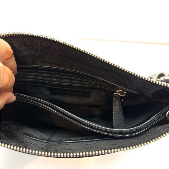 Michael Kors Gianna Convertible Medium Leather Messenger Crossbody Bag Black - Picture 10 of 16